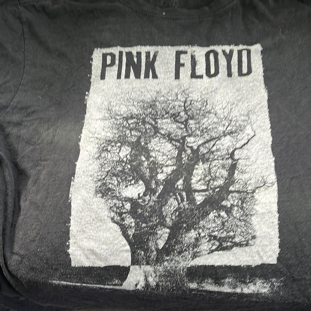 Pink Floyd vintage tree of life t shirt- maker is Pink Floyd on label